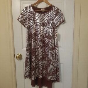 LuLaRoe Carly Short Sleeve Swing Dress Burgundy Silver Metallic Zigzag Sz XSmall